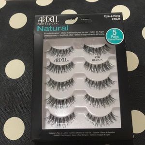 Ardell natural 5 pairs of fake eyelashes!